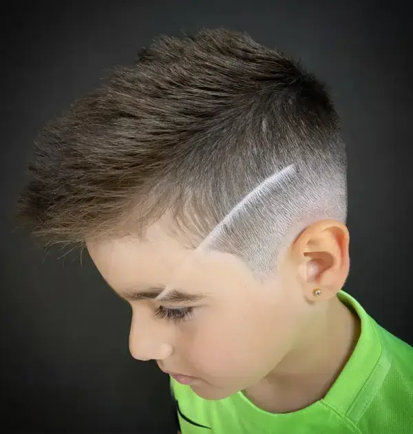Corte de cabelo infantil especializado e moderno